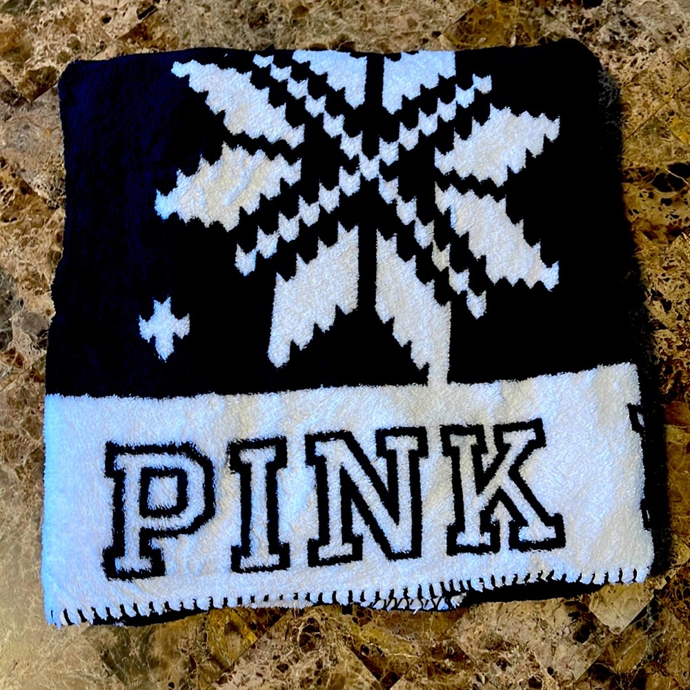 NWOT PINK Victoria Secret Holiday Throw 50” x 60” inches ✨